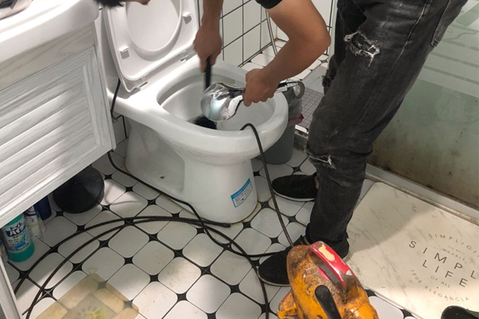 横林镇马桶堵塞自己疏通还是找师傅?专业上门服务让你省时更省心