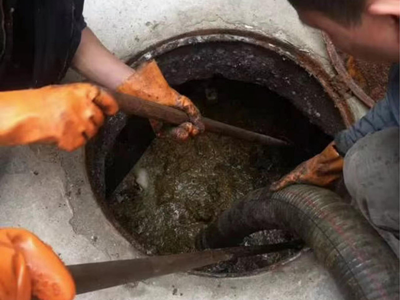 横林镇清理化粪池时如何避免沼气的危害?